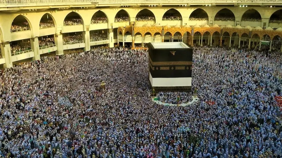 وزارة السياحة المصرية تضع اللمسات الأخيرة على ضوابط العمرة 1448 (فيسبوك) وزارة السياحة المصرية تضع اللمسات الأخيرة على ضوابط العمرة 1448 (فيسبوك)