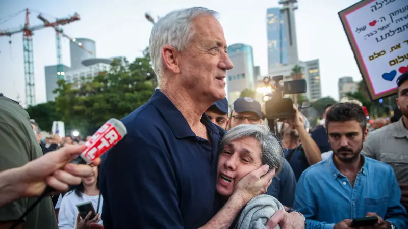 قلق أميركي من استقالة غانتس