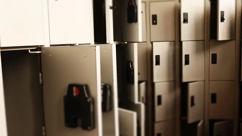 حرب إيران ترفع شراء الخزائن الخاصة في إسرائيل