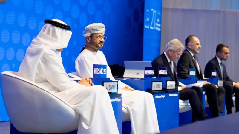 بعد توقفه بسبب الحرب.. عمان تدعو أميركا وإيران لاستئناف الحوار