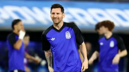 related_news_inside_blogsعقد الـ7 ملايين دولار يورّط ميسي في صراع قضائي