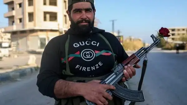 أحد مبتكري "البراميل المتفجرة".. فايق مياسة في قبضة الأمن السوري