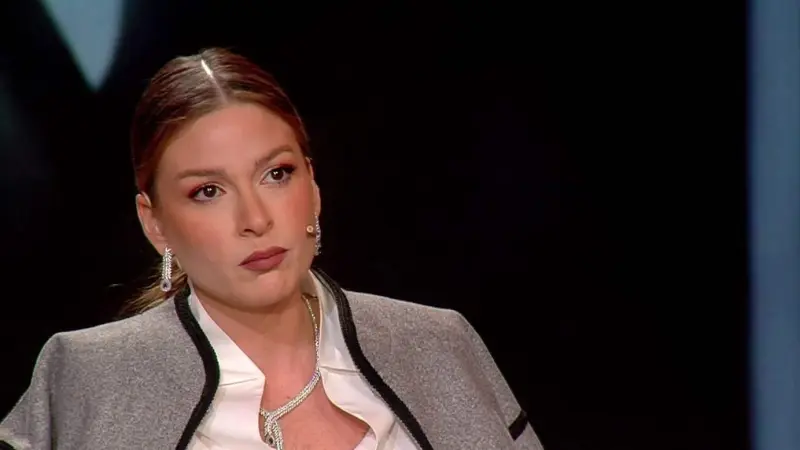 فيديو - باميلا الكيك تفتح النار على نادين نسيب نجيم.. تصريح صادم