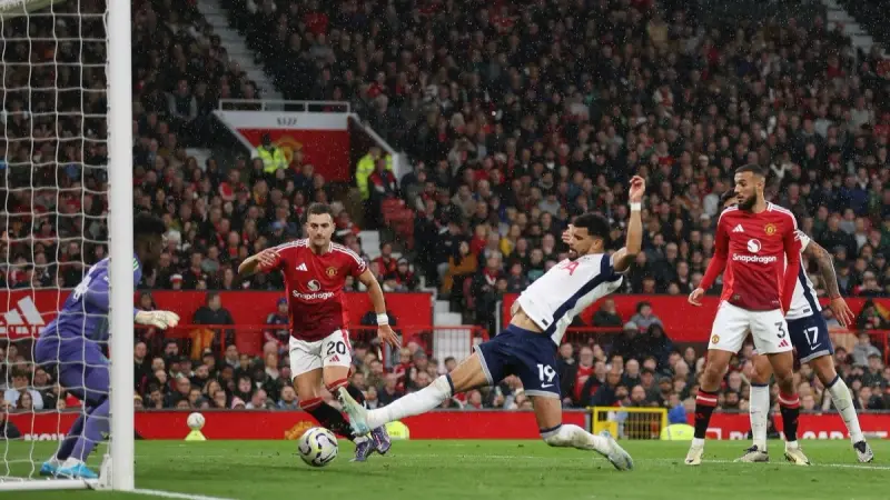 القنوات الناقلة لمباراة مانشستر يونايتد اليوم ضد توتنهام في كأس الرابطة الإنجليزية مع الموعد.. فرصة الشياطين الحمر