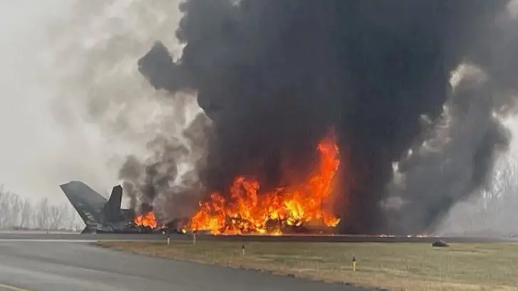 فيديو - قتلى في تحطم طائرة أثناء هبوطها بأميركا