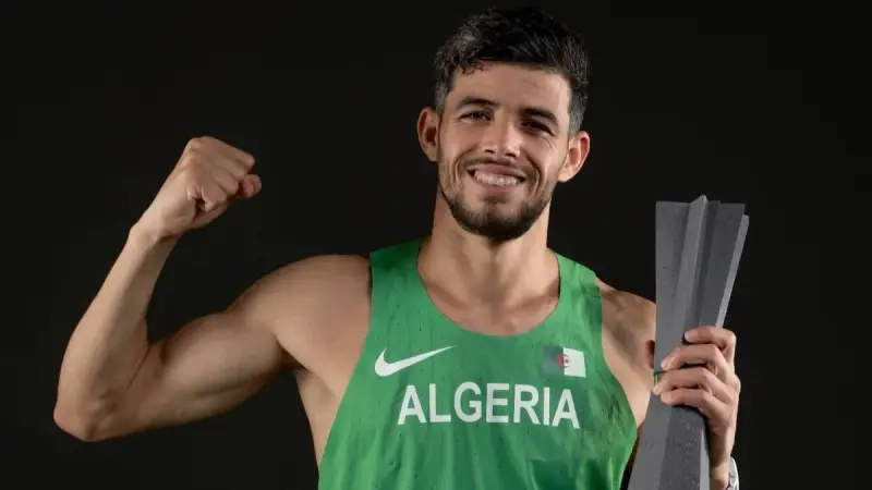 الجزائري جمال سجاتي يحقق أول لقب عالمي عبر سباق 800 متر في بودابست