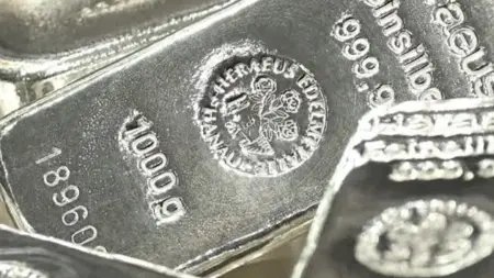 related_news_inside_blogsتوقعات أسعار الفضة الأيام المقبلة.. هل يخترق المعدن مستويات أعلى قريبًا؟