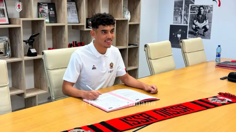 ابن الرجاء.. من هو حمزة كوتون جوهرة أكاديمية محمد السادس الذي انتقل إلى الدوري الفرنسي؟