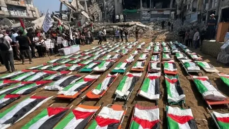 فيديو - أكبر جنازة في تاريخ فلسطين.. مأساة عائلة غزية قتلتها إسرائيل بالكامل