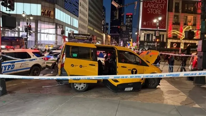 فيديو - سائق أجرة يصدم 6 أشخاص في مانهاتن الأميركية