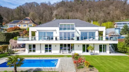 لصوص يطاردون أثرياء جنيف.. اقتحامات مسلحة تهز ملاذ الأغنياء