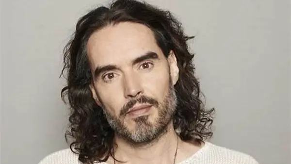 راسل براند إلى النيابة في اتهامات بالاعتداء الجنسي