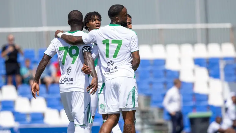 القنوات الناقلة لمباراة الأهلي السعودي الودية اليوم ضد العين الإماراتي مع الموعد والتشكيلة