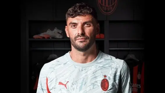 أخبار الانتقالات - ميلان يضم حارسا جديدا من الدوري الإيطالي