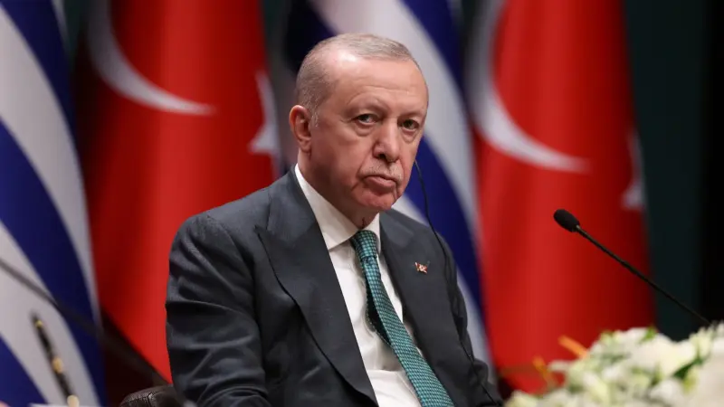 صحيفة: تعديلات إردوغان الوزارية تمهد لانتخابات مبكرة