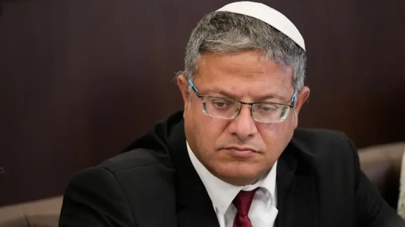 بن غفير يتوعّد بهدم قبر عزّ الدين القسام