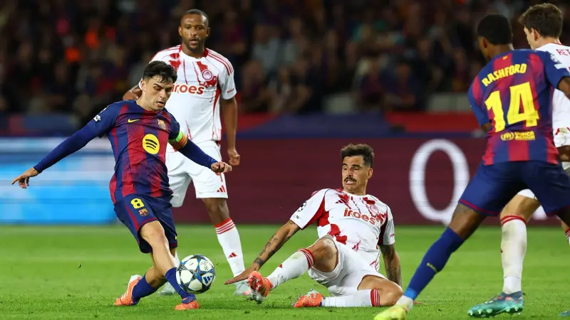 طبيعة إصابة بيدري ومدة غيابه.. صدمة جديدة لهانزي فليك