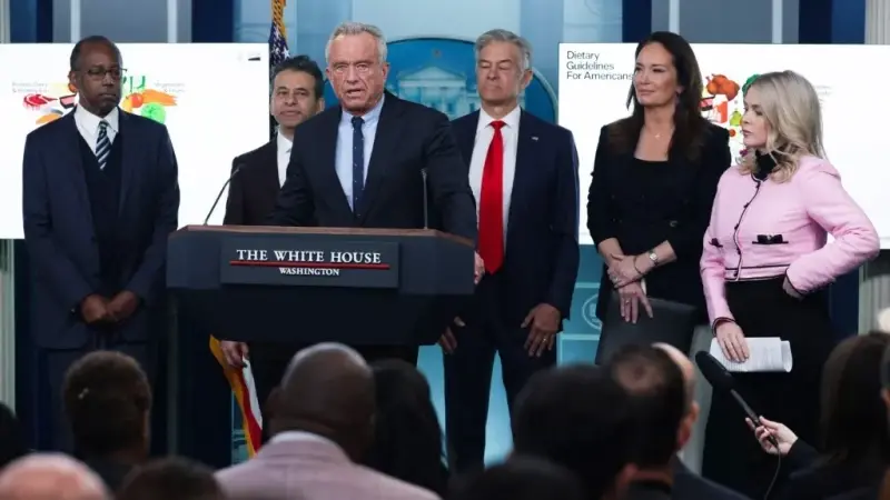 فيديو - رنّة هاتف روبرت كينيدي جونيور تثير الجدل في البيت الأبيض