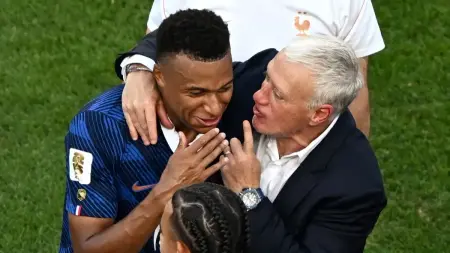 related_news_inside_blogsكأس العالم 2026 - ديشامب: طلبت حماية مبابي.. ولدينا 5 أيام للتعافي قبل مباراة المغرب"