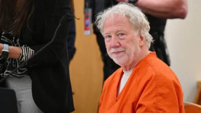 4 اتهامات بالتحرش تطارد الممثل تيموثي بوسفيلد