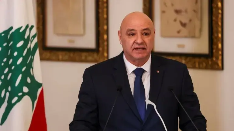 عون: السلاح عبء على لبنان ولا صحة لوجود ضباط الأسد في البلاد