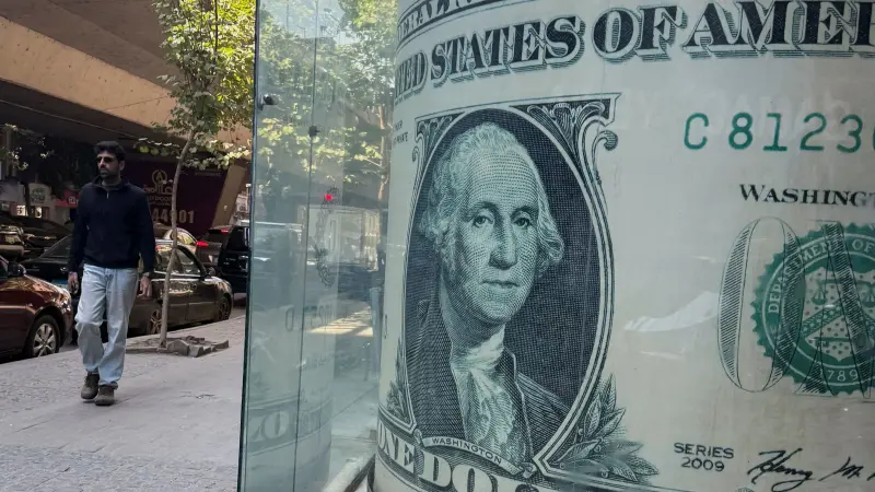 سعر الدولار مقابل الجنيه المصري اليوم الجمعة 3/4/2026.. تماسك "الأخضر"