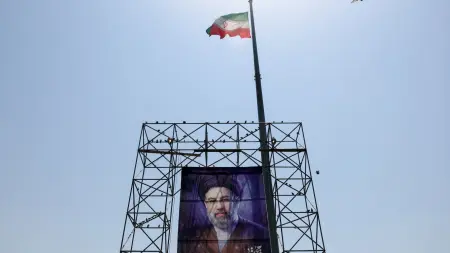 الانقسام يشتعل في إيران والسبب كلمة لخامنئي.. ما القصة؟