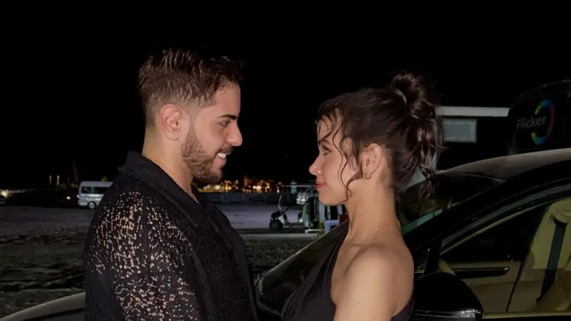 ياسين رشدي يطلق أولى أغانيه وسط دعم نور دياب وحضور الأصدقاء