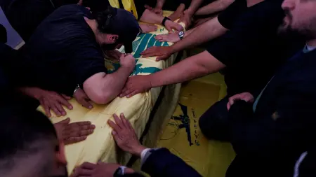 "حزب الله" يخسر حرب الصواريخ.. ماذا تبقى من ترسانة ذراع إيران؟