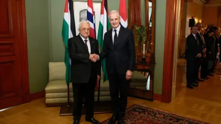 related_news_inside_blogsعباس يدعو إلى "موقف دولي حازم" تجاه التحركات الإسرائيلية بالضفة