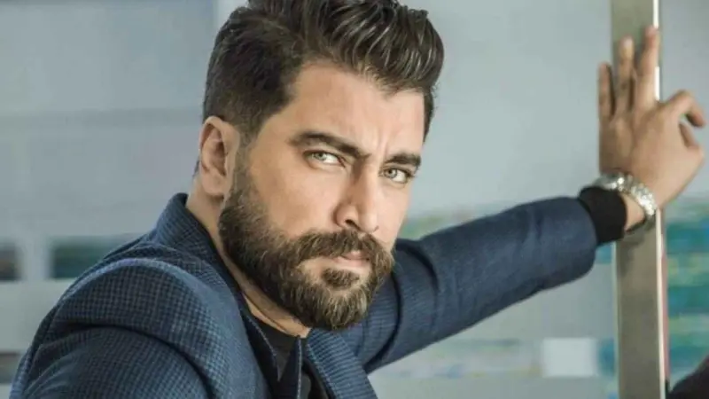 تصدر الترند بـ "مسلسل مصري".. من هو معتصم النهار؟