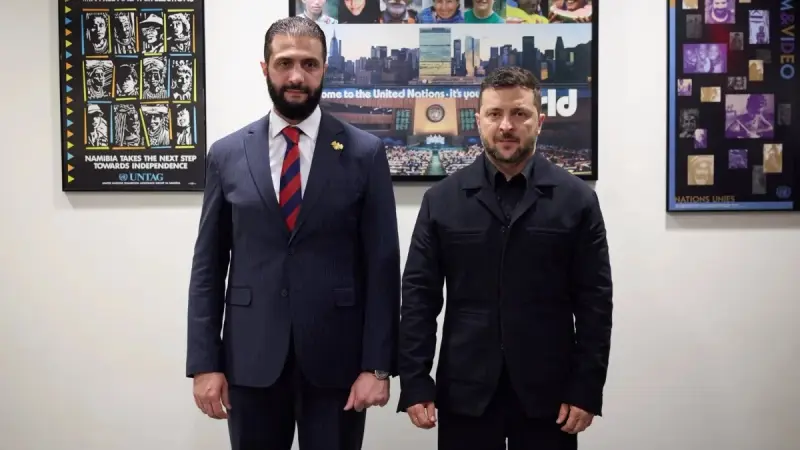 بعد سنوات من القطيعة.. زيلينسكي يعلن استعادة العلاقات مع سوريا