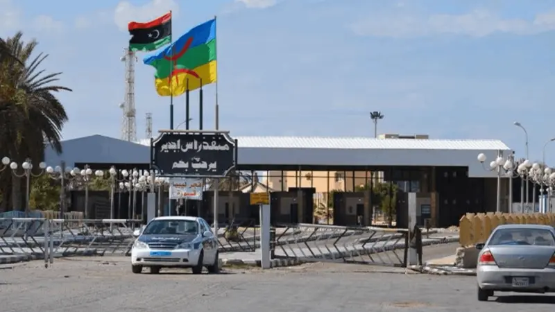 بين ليبيا وتونس.. معبر رأس جدير يشهد حالة ازدحام شديدة