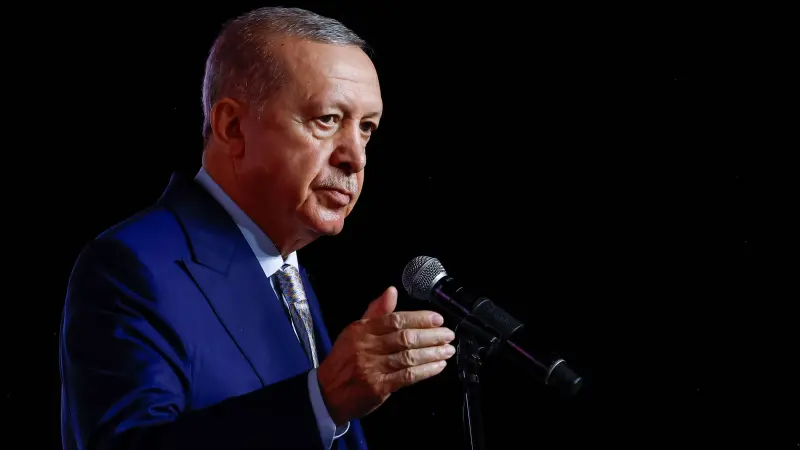 إردوغان ينتقد التضييق على المحجبات في السلطة القضائية