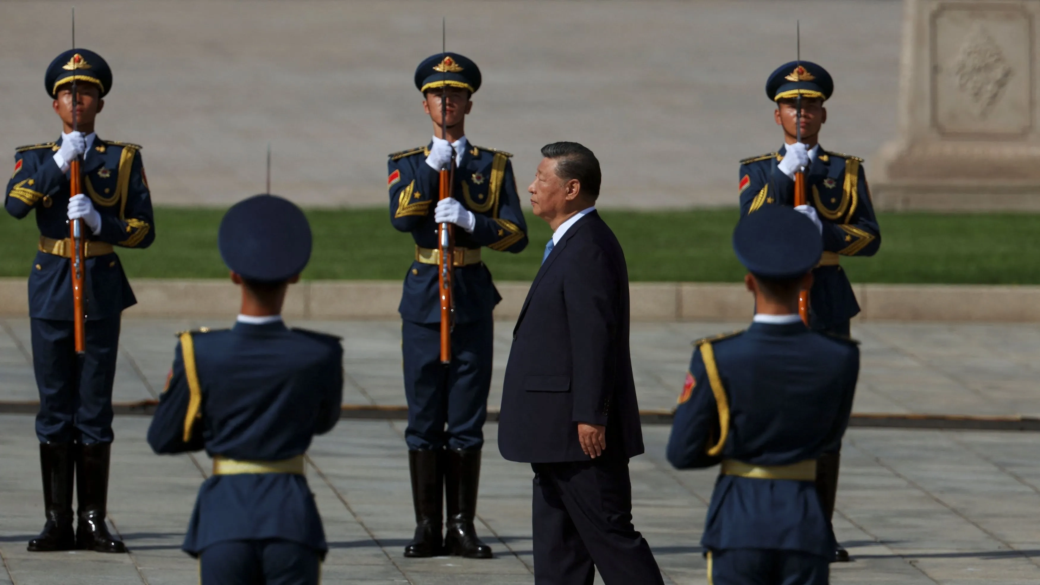 عقوبات صينية على أفراد وشركات أميركية.. ما السبب؟ 