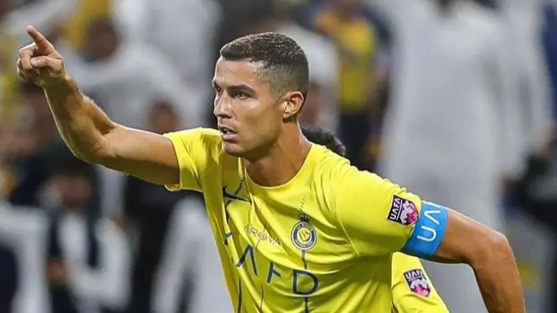 بثنائية رونالدو.. النصر يتوج بالبطولة العربية على حساب الهلال