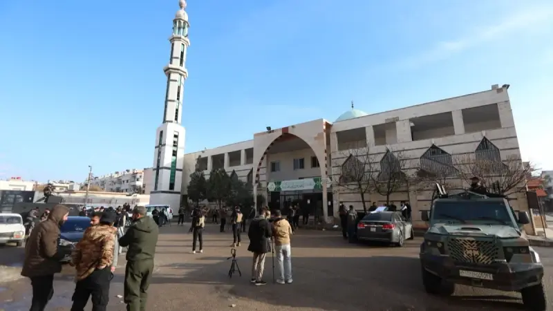 سوريا.. جماعة "أنصار السنة" تتبنى تفجير مسجد في حمص