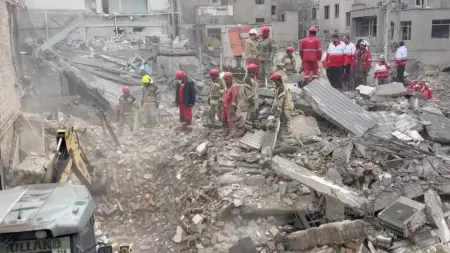 related_news_inside_blogsإسرائيل تعلن مقتل 2 من كبار ضباط المخابرات الإيرانية