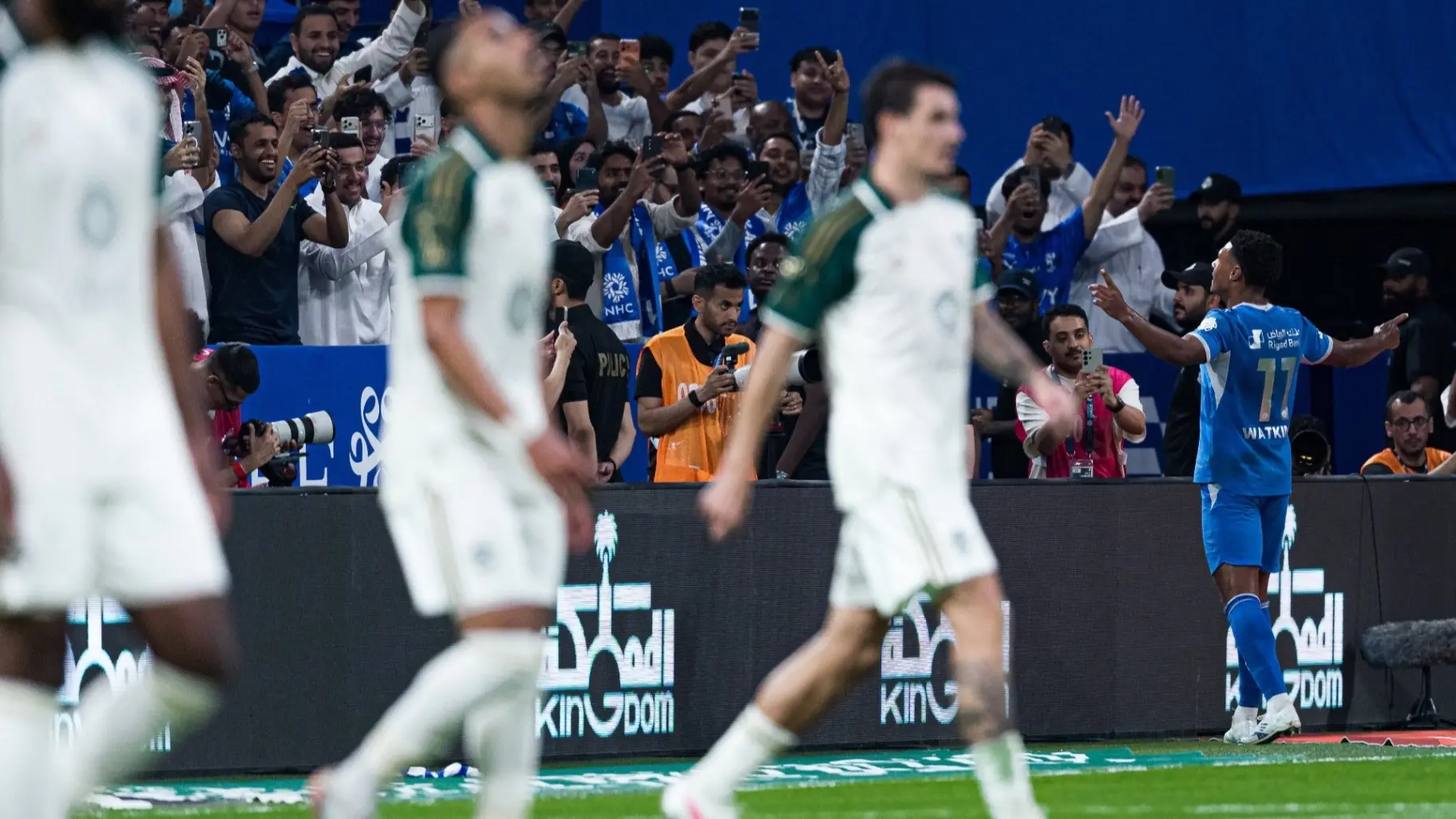 الهلال يتفوق على الأهلي في دوري روشن (إكس) الهلال يتفوق على الأهلي في دوري روشن (إكس)
