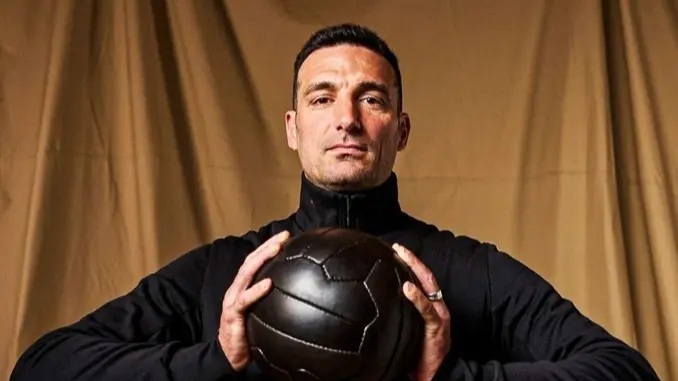 سكالوني يضاعف فرحته ويحصد جائزة أفضل مدرب