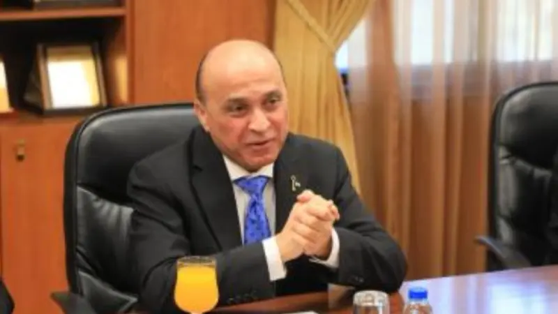 إقالة طارق عزب وزير النقل والمواصلات الفلسطيني.. ما التهم التي يواجهها؟