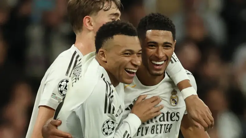 معلق مباراة ريال مدريد وفياريال اليوم.. صوت مخضرم