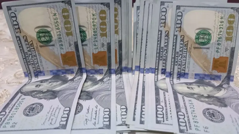 سعر الدولار مقابل الجنيه المصري اليوم الأحد 17/5/2026.. حذر في البنك الأهلي