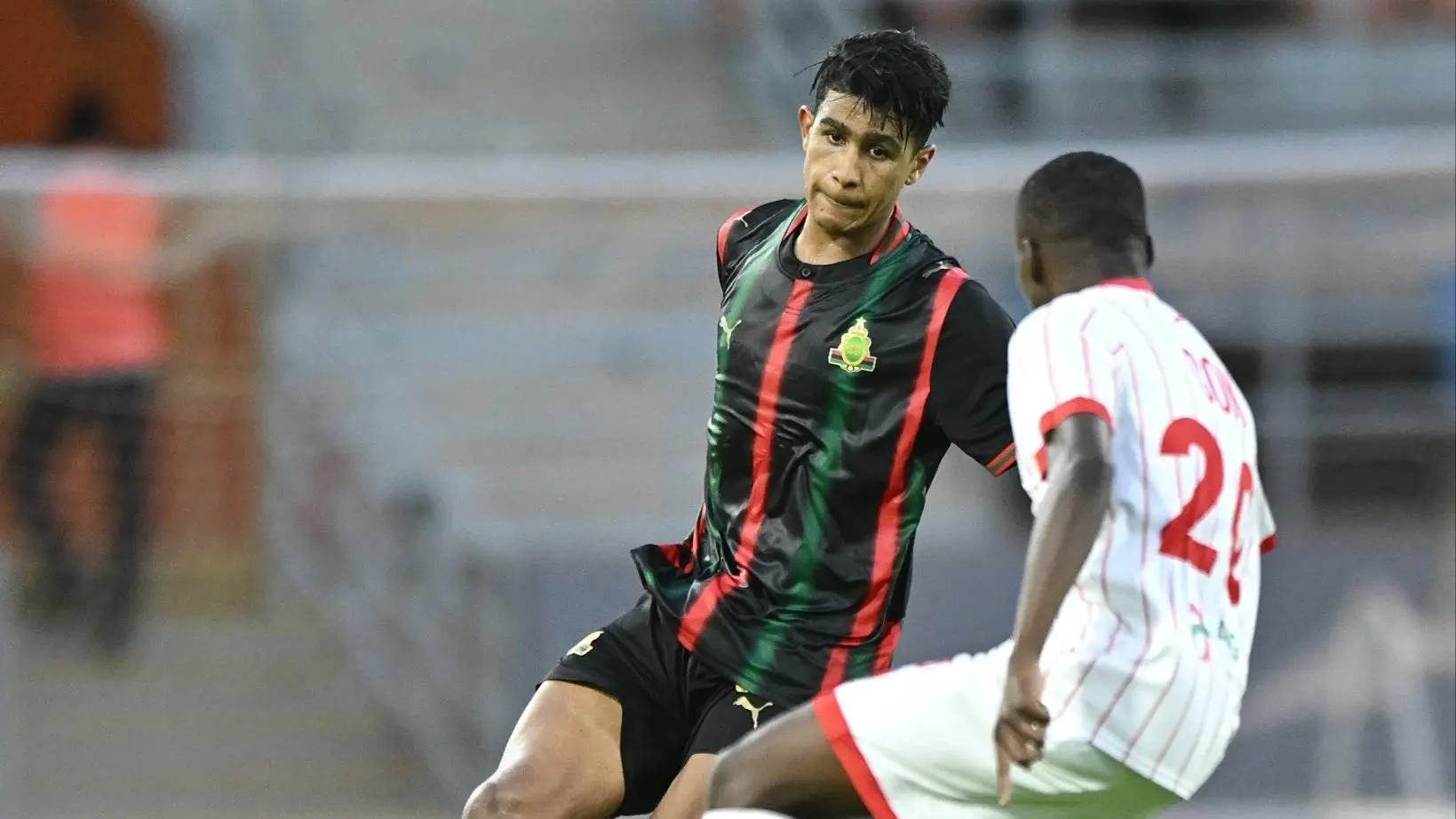 الجيش الملكي يتحدى اتحاد طنجة بحثا عن صدارة الدوري المغربي (إكس) الجيش الملكي يتحدى اتحاد طنجة بحثا عن صدارة الدوري المغربي (إكس)