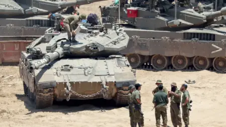 آخر أخبار غزة الآن.. إسرائيل تعلن استعدادها لهجوم أوسع جنوب لبنان