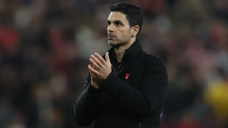 إدارة أرسنال تُخطط لتجديد عقد نجميّ الفريق.. ولكن ما موقف أرتيتا؟