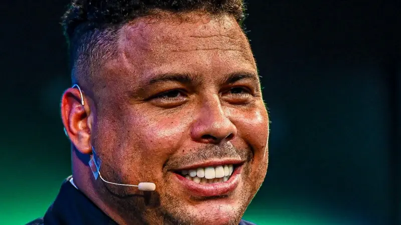 رونالدو يدخل السباق نحو رئاسة الاتحاد البرازيلي لكرة القدم