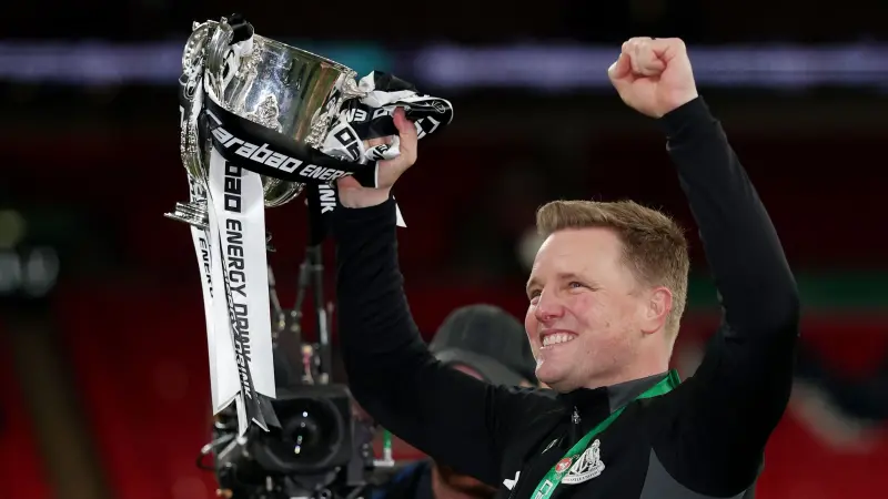 الدوري الإنجليزي - نيوكاسل يكشف تطورات الحالة الصحية لمدربه إيدي هاو ومدة غيابه