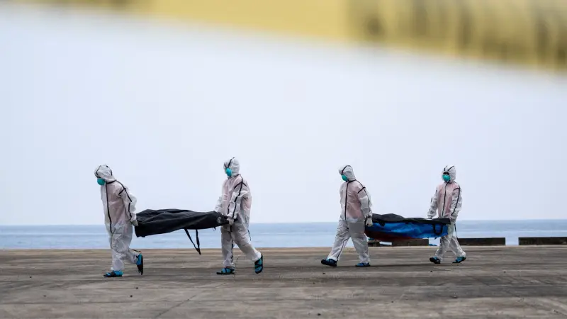 صور - كارثة في الفلبين.. حريق عبارة يودي بحياة 76 شخصا