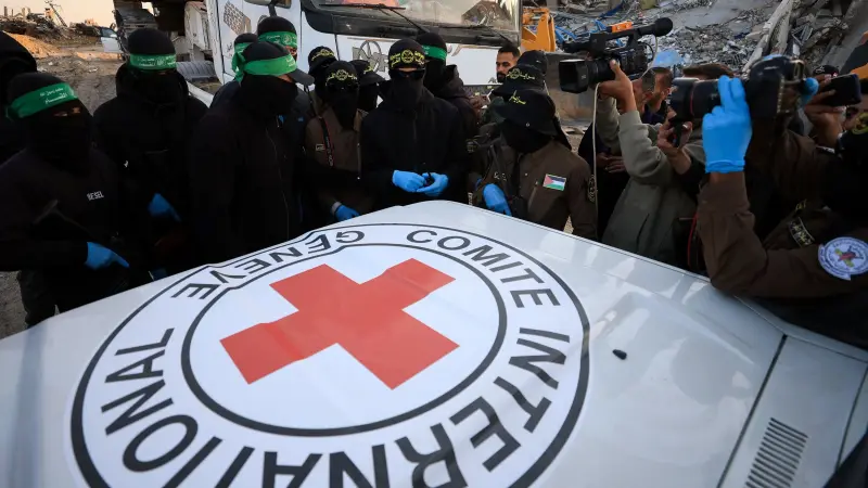 مكتب نتانياهو: رفات آخر الأسرى الإسرائيليين ران غفيلي لا يزال بغزة